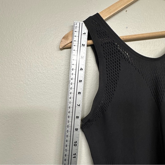 Lululemon Womens Black Tank Top Mesh Accent - Picture 9 of 9